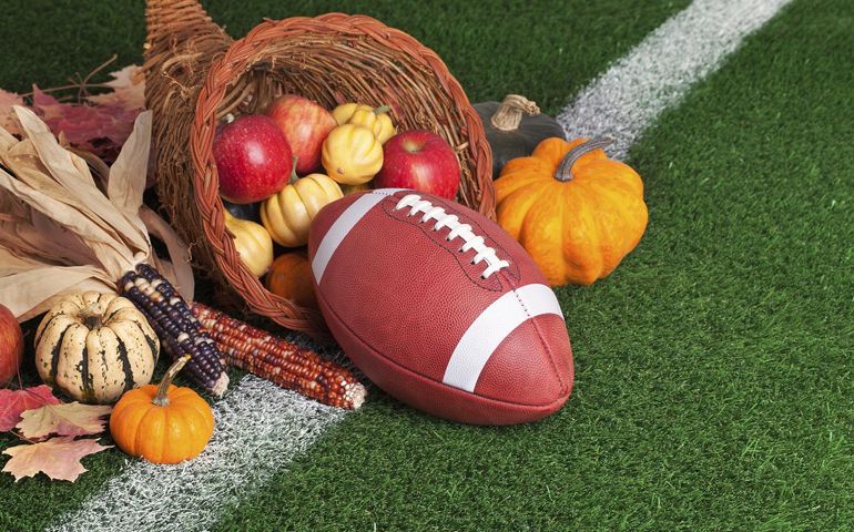choose-5-clothing-items-and-well-tell-you-your-thanksgiving-meal.jpg
