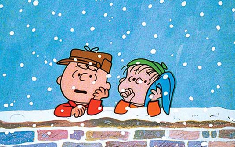 tell-us-favorite-christmas-movies-well-give-dream-toy.jpg