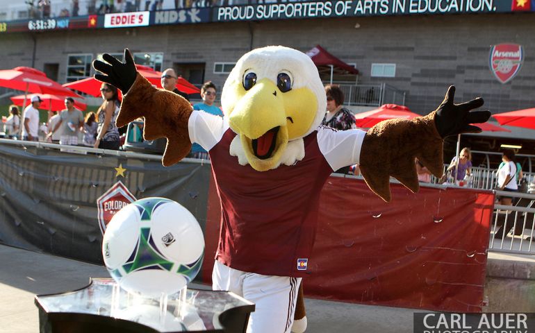 lets-figure-out-if-you-know-sports-mascots.jpg