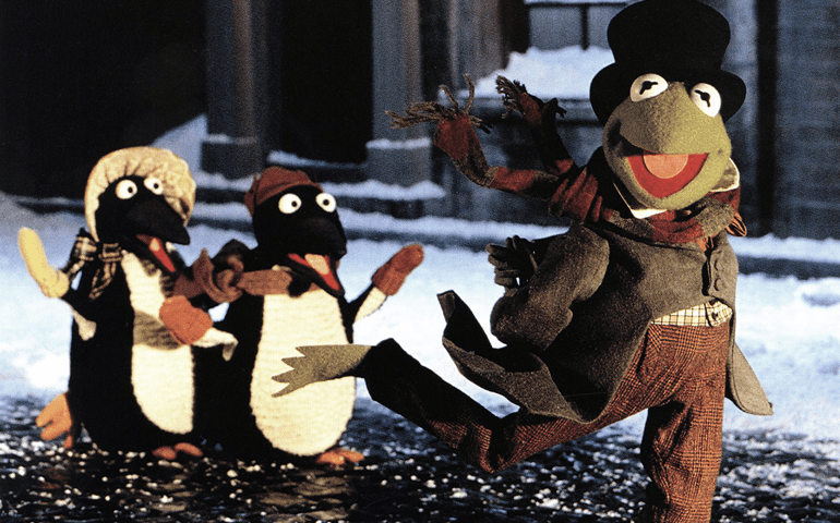 tell-us-favorite-christmas-movies-well-give-dream-toy.jpg