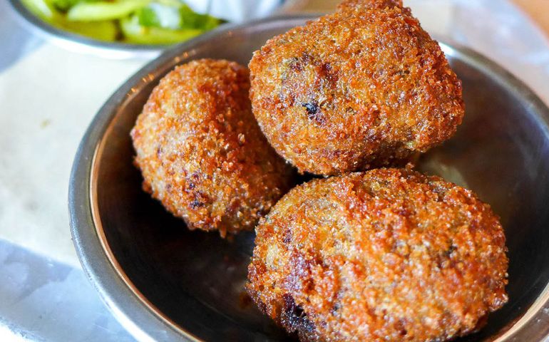 well-tell-you-how-american-you-are-by-identifying-these-foods.jpg