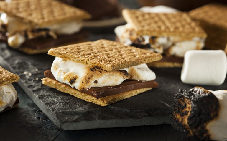 well-tell-you-how-american-you-are-by-identifying-these-foods.jpg