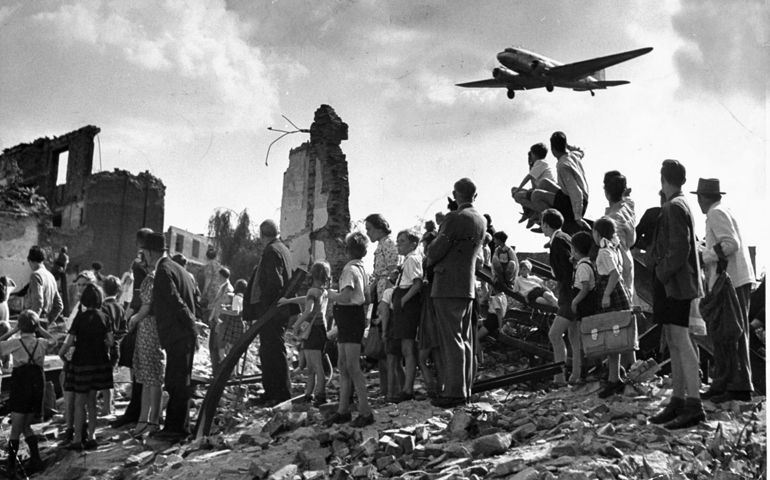 can-you-answer-these-questions-about-the-cold-war.jpg