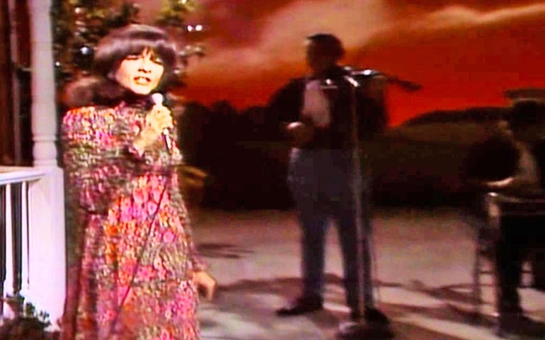 can-you-name-these-classic-country-crooners.jpg