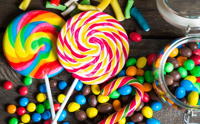 can-you-guess-the-most-popular-halloween-candy-in-your-state.jpg
