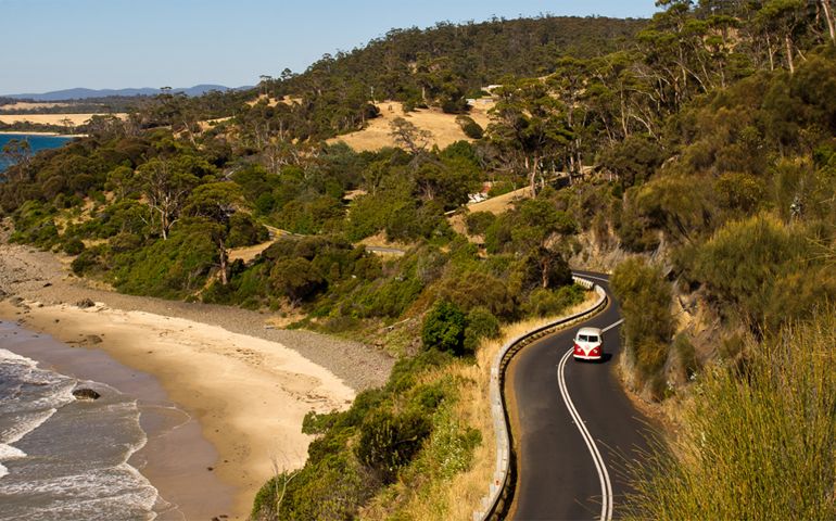 how-familiar-are-you-with-the-many-weird-laws-of-australia.jpg
