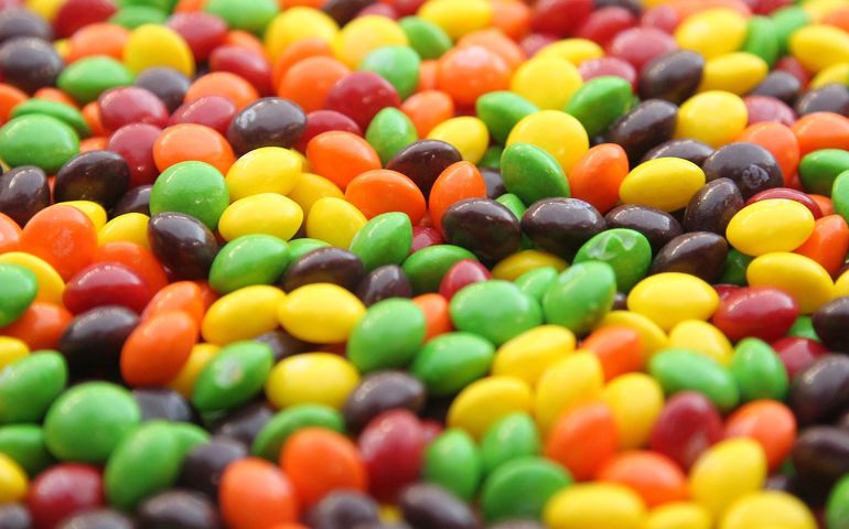 can-you-guess-the-most-popular-halloween-candy-in-your-state.jpg