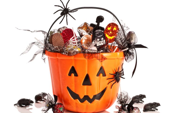 can-you-guess-the-most-popular-halloween-candy-in-your-state.jpg