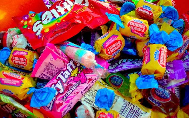 can-you-guess-the-most-popular-halloween-candy-in-your-state.jpg