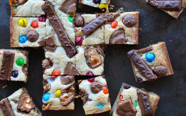 can-you-guess-the-most-popular-halloween-candy-in-your-state.jpg
