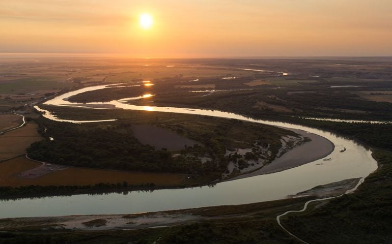 Missouri river meets the Yellowstone river