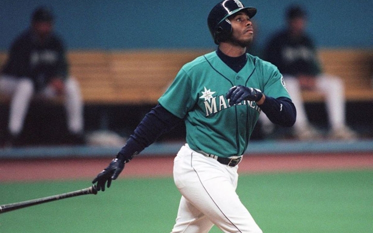can-you-name-these-baseball-legends.jpg