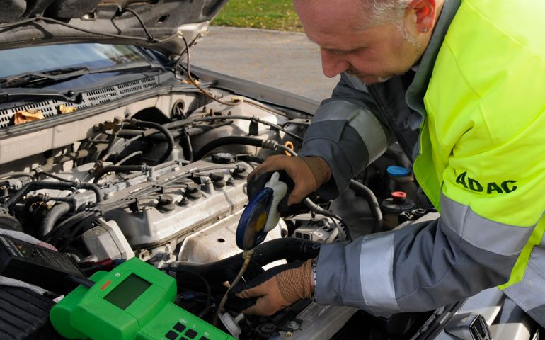 how-well-do-you-know-your-cars-engine.jpg