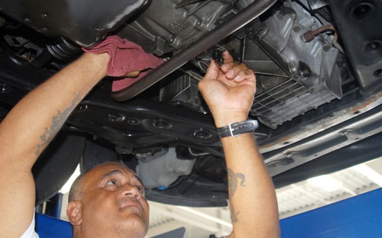how-well-do-you-know-your-cars-engine.jpg