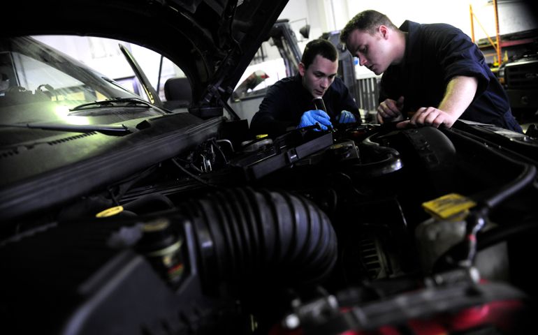 how-well-do-you-know-your-cars-engine.jpg