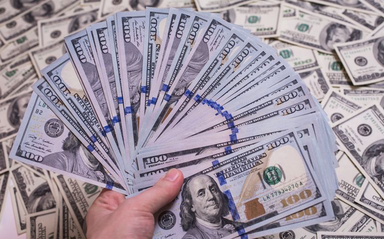 fan of money