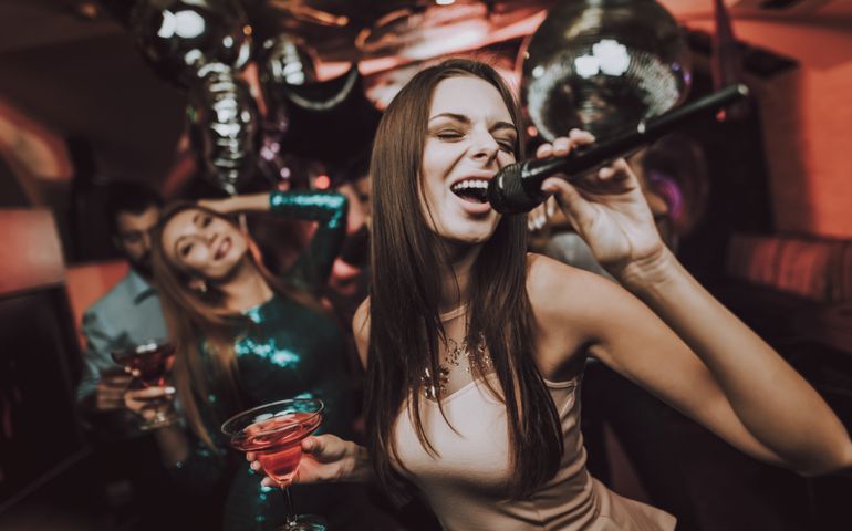 Karaoke Club