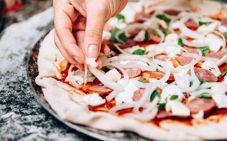 Preparing pizza