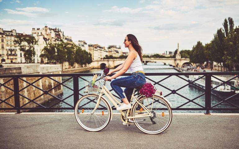 Peddling through the city of Paris