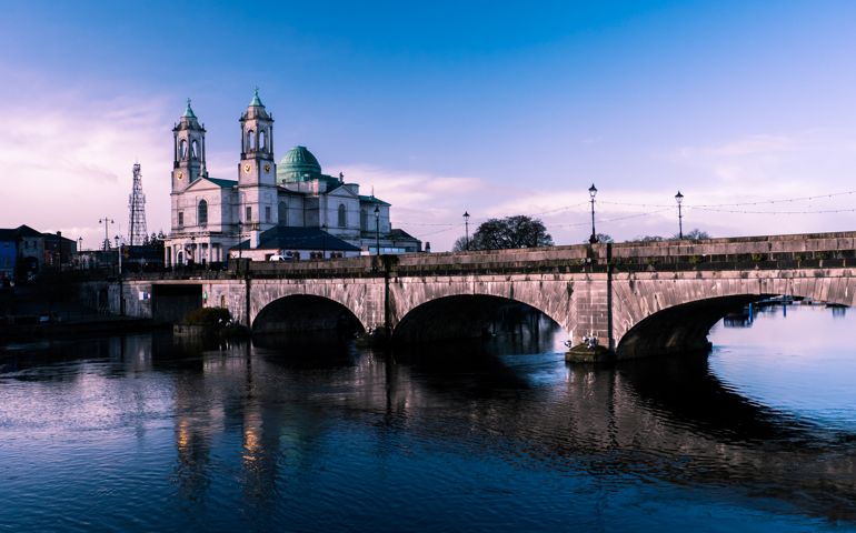 Athlone bridge and river at day time