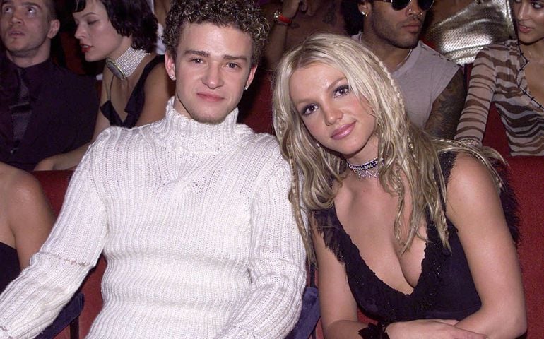 NEW YORK, NY - SEPTEMBER 7: Singers Justin Timberlake and Britney Spears at the MTV Music Video Awards held at Radio City Music Hall, New York, NY on September 7, 2000. Timberlake's band 'Nsync won awards for Best Pop Video and Viewer's Choice.