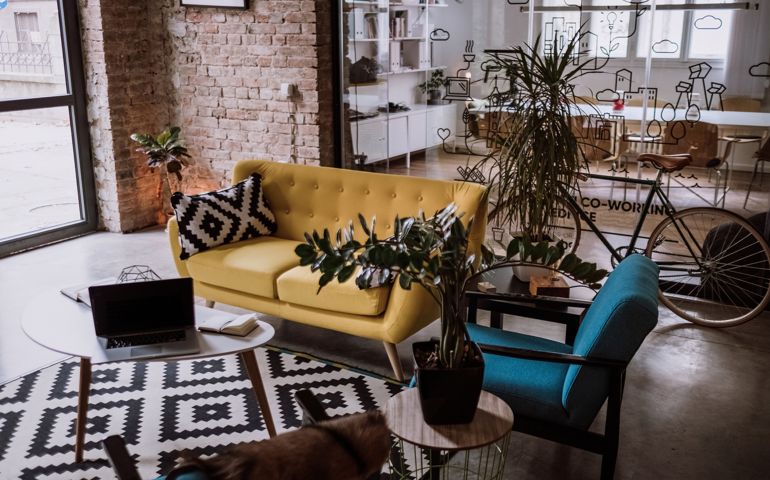 Loft Appartment Turned Into Luxurios Office, Decorated In Vintage Style