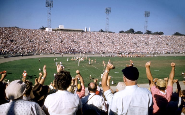 SAN FRANCISCO, CA - SEPTEMBER 28: General view as fans cheer the touchdown during the Pittsburgh Steelers and San Francisco 49ers NFL game on September 28, 1958 at Kezar Stadium in San Francisco, California.