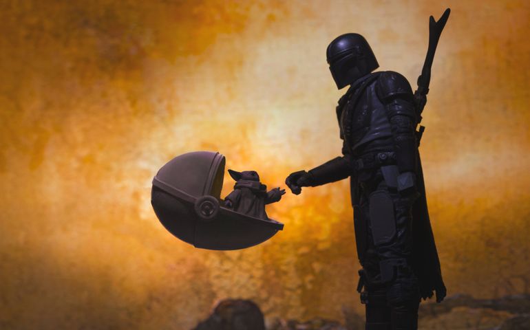 Star Wars scene from Disney Plus The Mandalorian