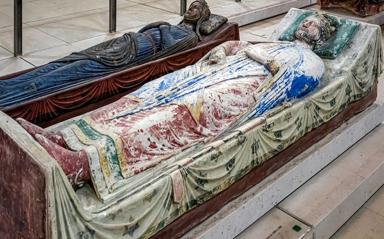The recumbent figures of Eleanor of Aquitaine, Queen of France and then of England and of her son Richard the Lionheart, King of England
