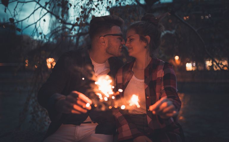 Boyfriend and girlfriend enjoying a night in the city