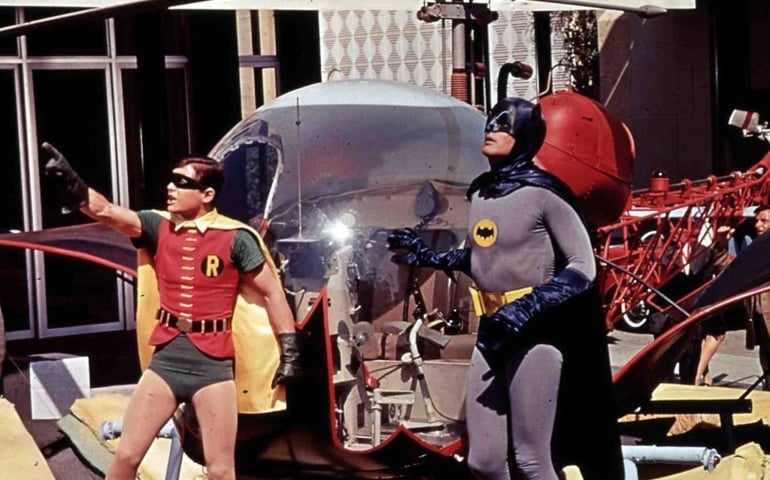 Kino. Batman, 1960er, 1960s, Batman, Comic Film adaption, Comic Verfilmung, Fernsehen, Television, US Serie, Batman, 1960er, 1960s, Batman, Comic Film adaption, Comic Verfilmung, Fernsehen, Television, US Serie, Robin (Burt Ward), Batman (Adam West) US-Serie, 1966-1968.