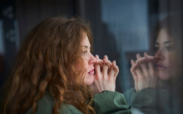 natural female with red hair and freckles