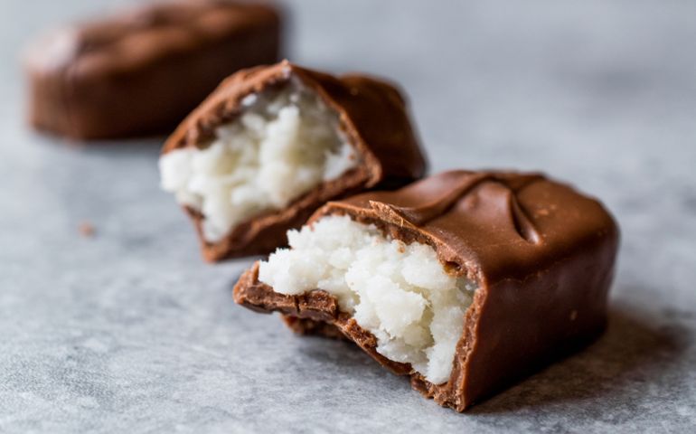 Chocolate Bar with Coconut Bounty