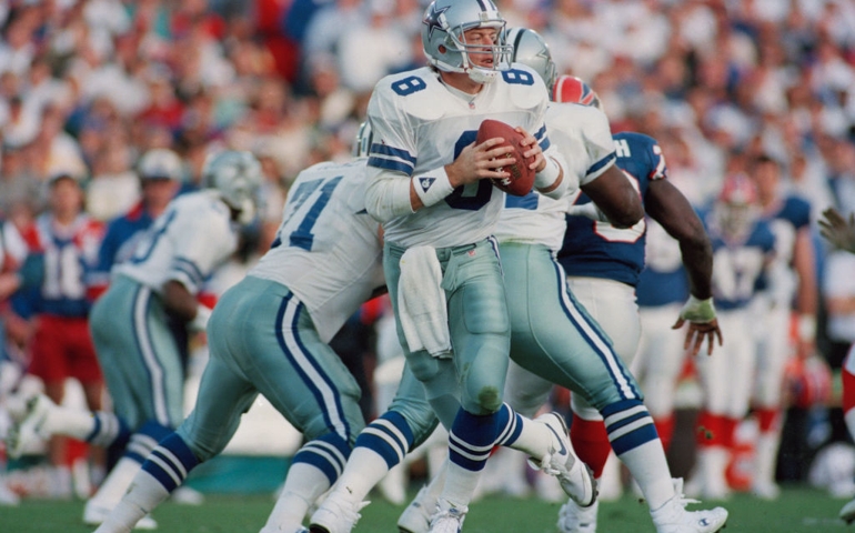 Troy Aikman #8, Quarterback for the Dallas Cowboys during the National Football League Super Bowl XXVII game against the Buffalo Bills on 31st January 1993 at the Rose Bowl, Pasadena, California, United States. The Cowboys won the game 52 - 17.