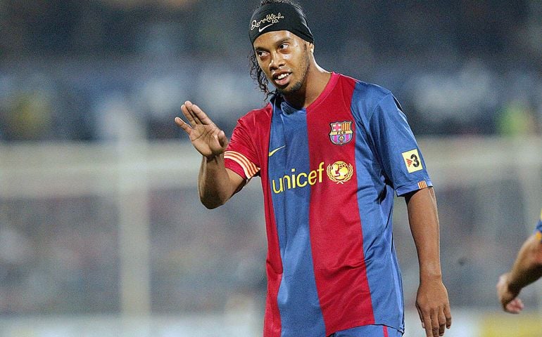 PRETORIA, SOUTH AFRICA - JUNE 20: Ronaldinho of FC Barcelona in action during the PSL soccer match between the Sundowns and FC Barcelona at Loftus Versfeld stadium on June 20, 2007 in Pretoria, South Africa.