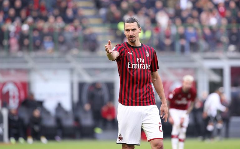 Zlatan Ibrahimović, ac Milan striker, gives advices to teammates in the second half during football match