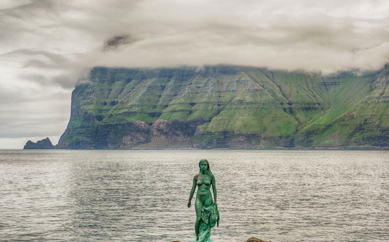 selkies, mythological beings capable of therianthropy, changing from seal to human form by shedding their skin