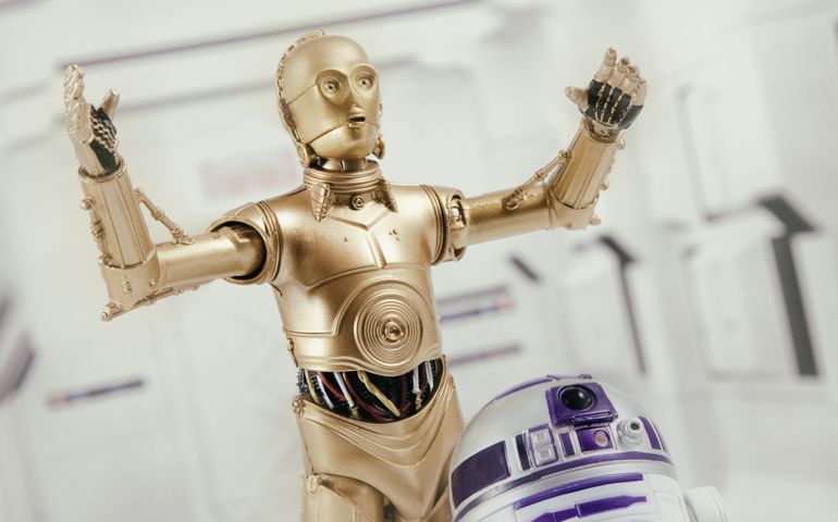 Recreation of a scene from Star Wars A New Hope: Droids R2-D2 and C-3PO escaping the Tantive IV while under Imperial attack