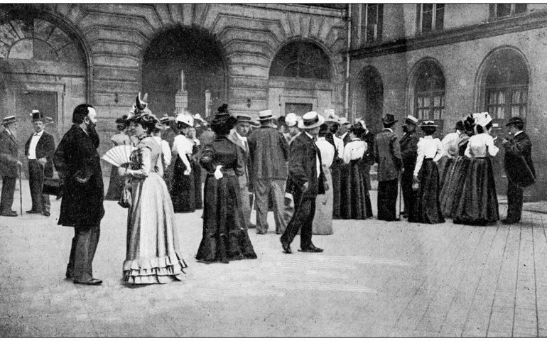 Antique photo: Waiting outside conservatoire