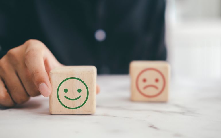 Customer service experience and satisfaction survey concept. Vote Yes or No customer survey.