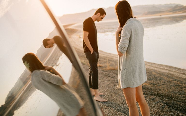 Couple going though difficult times during a road trip.