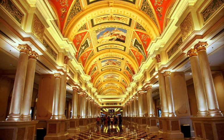 Have to love the replica of this master piece of beautiful art pillar and the colorful ceiling painting. the structure n vanishing point meet nicely with the checkers floor.