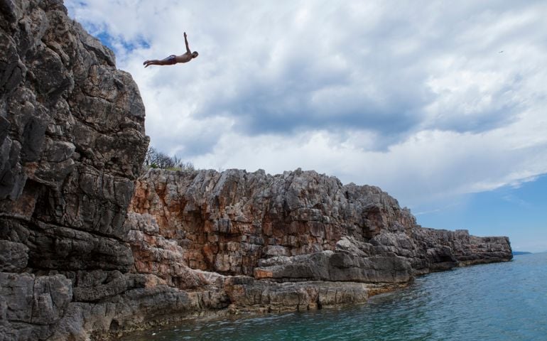Cliff diving