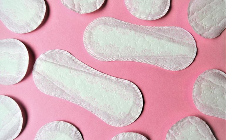 Women´s sanitary pad for menstrual protection