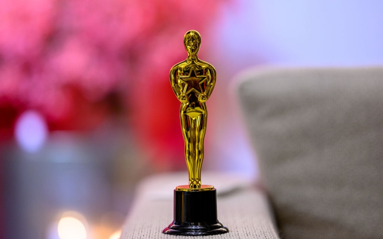 oscar trophy
