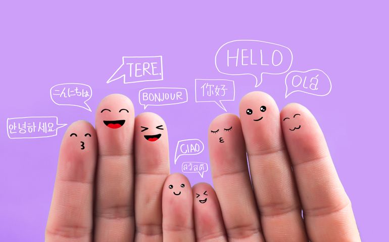 Say hello in different languages, fingers