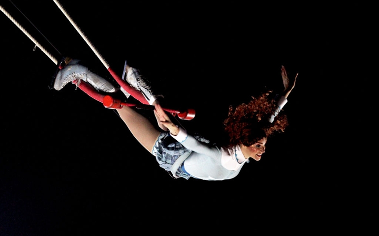 Cirque Du Soleil - Crystal