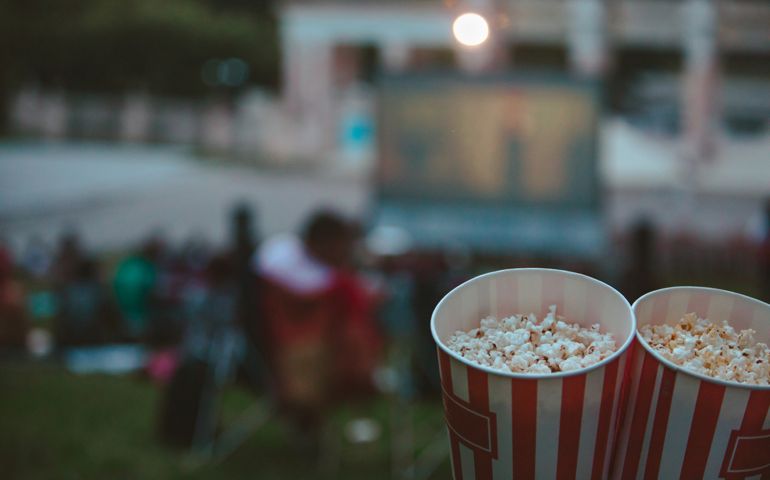popcorn close up open air cinema concept