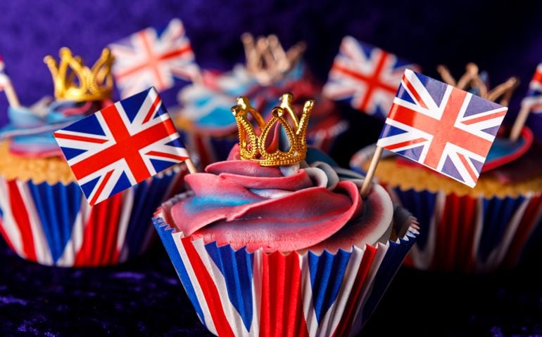 Royal Coronation Cupcakes to Celebrate the Coronation of King king