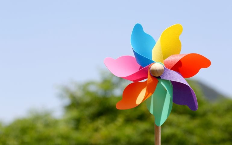 windmill spinning